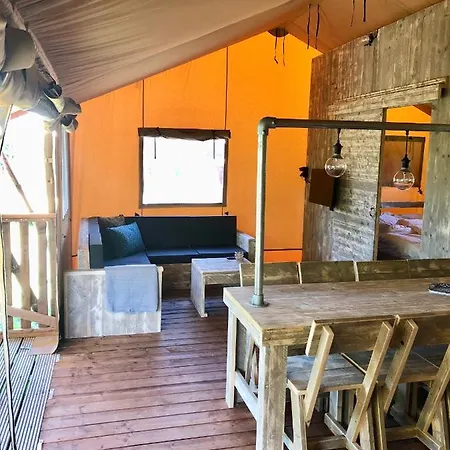 Vlugtenburg Üdülőpark *