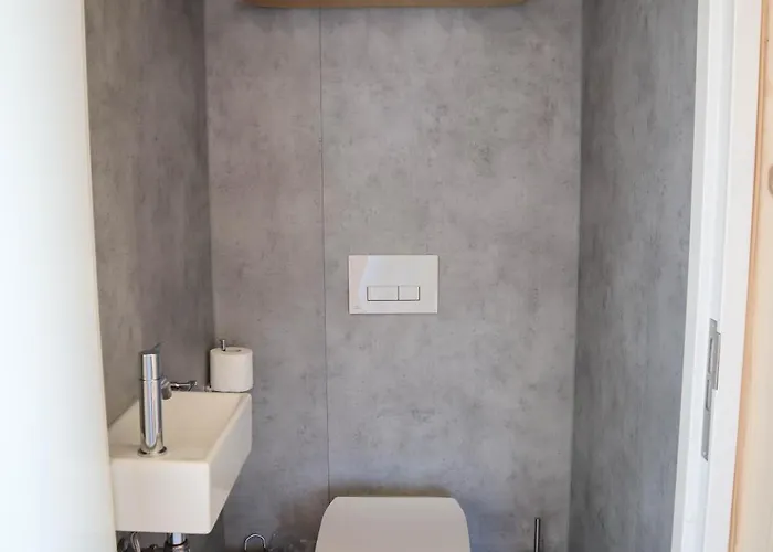 弗吉坦贝尔吉假日公园 * 斯赫拉芬赞德